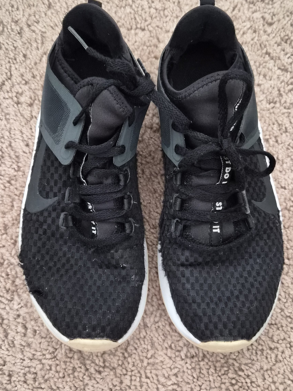 Nike Womens Black Mesh Athletic Sneakers
